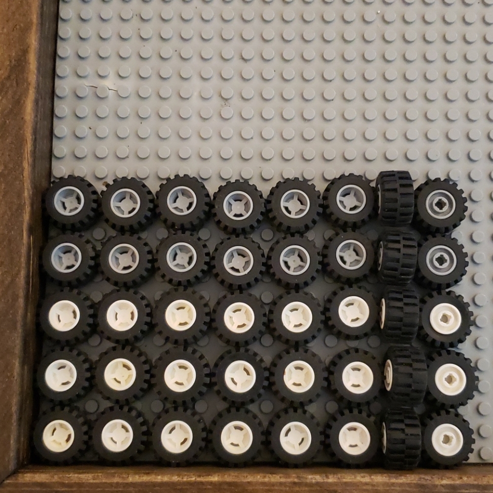 Lego Bag of Wheel & Tire Assemblies 006